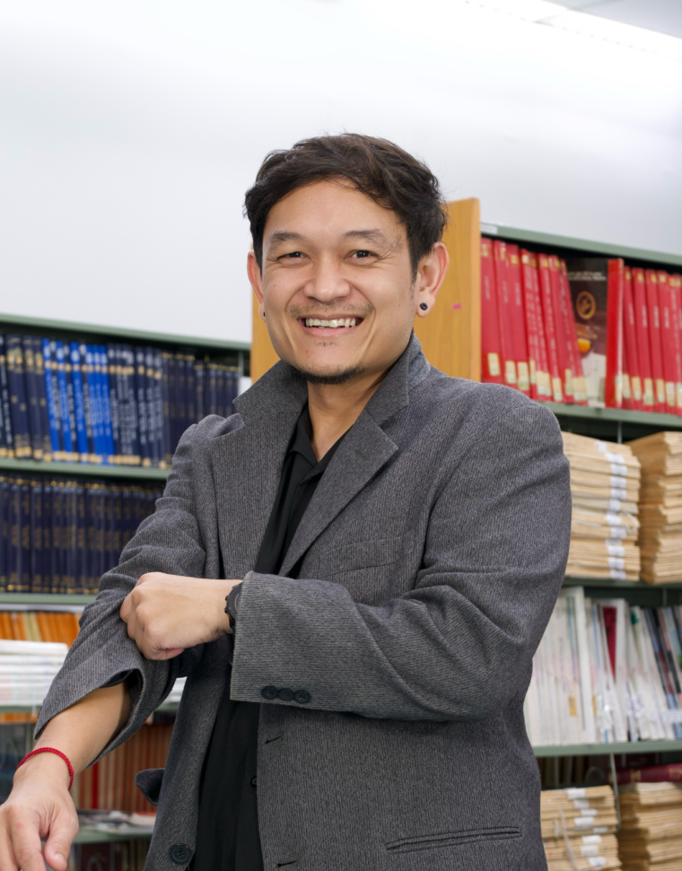 อเสกข์ เพ็ชรเฟื่อง